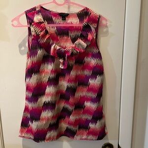 Banana republic sleeveless ruffled shirt, size small.